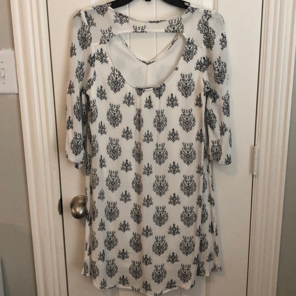 Patterned Dress - Picture 3 of 3